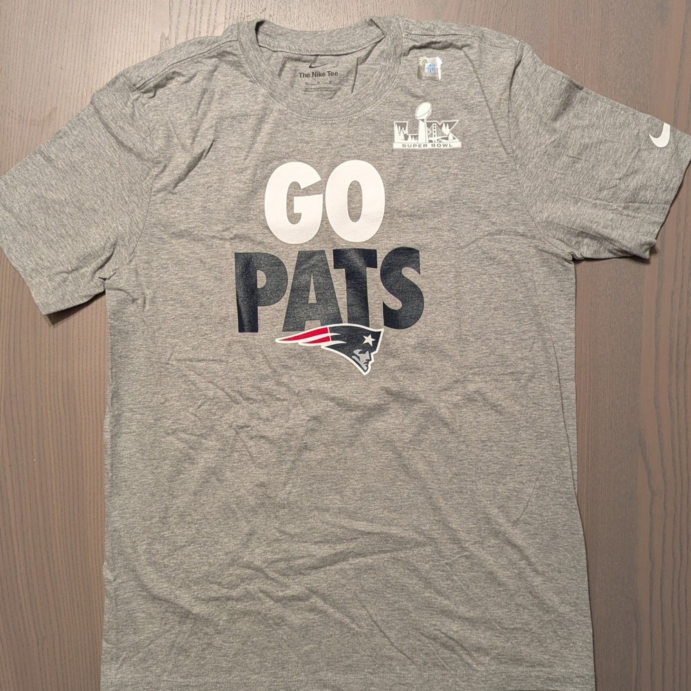 Nike Men New England Patriots Super Bowl 50 Go Pats T-Shirt Small Gray Heather